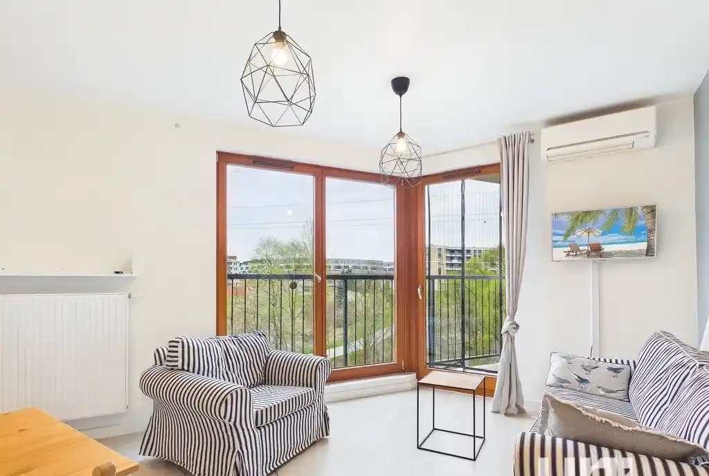 2 pokoje | 39m2 | Kobierzyńska | balkon z widokiem - zdjęcie 2