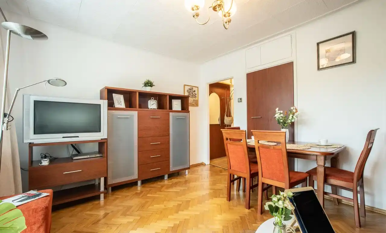 Przytulna kawalerka z balkonem na zielonych Bałutach , ul Mackiewicza - zdjęcie 8