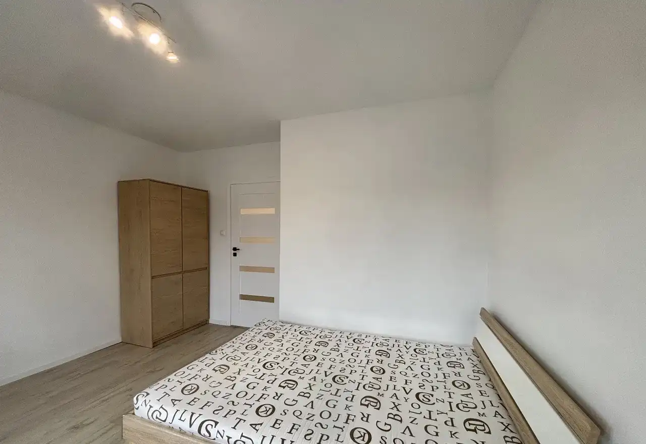 3 niezależne pokoje, mieszkanie 58m2 z parkingiem, Stare Miasto PL/ENG - zdjęcie 4