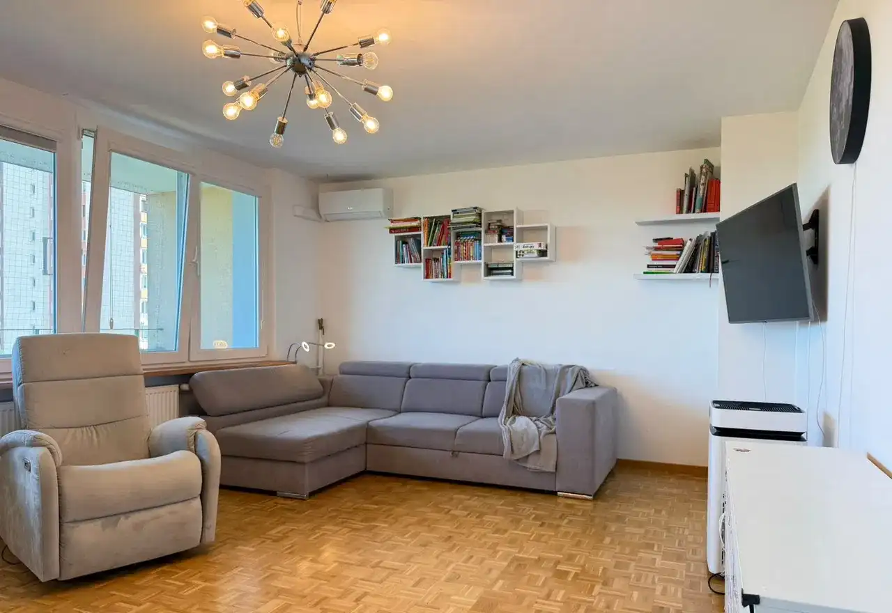 Duża kawalerka z klimatyzacją przy Kępie Potockiej | 37,5 m² | Bielany - zdjęcie 2