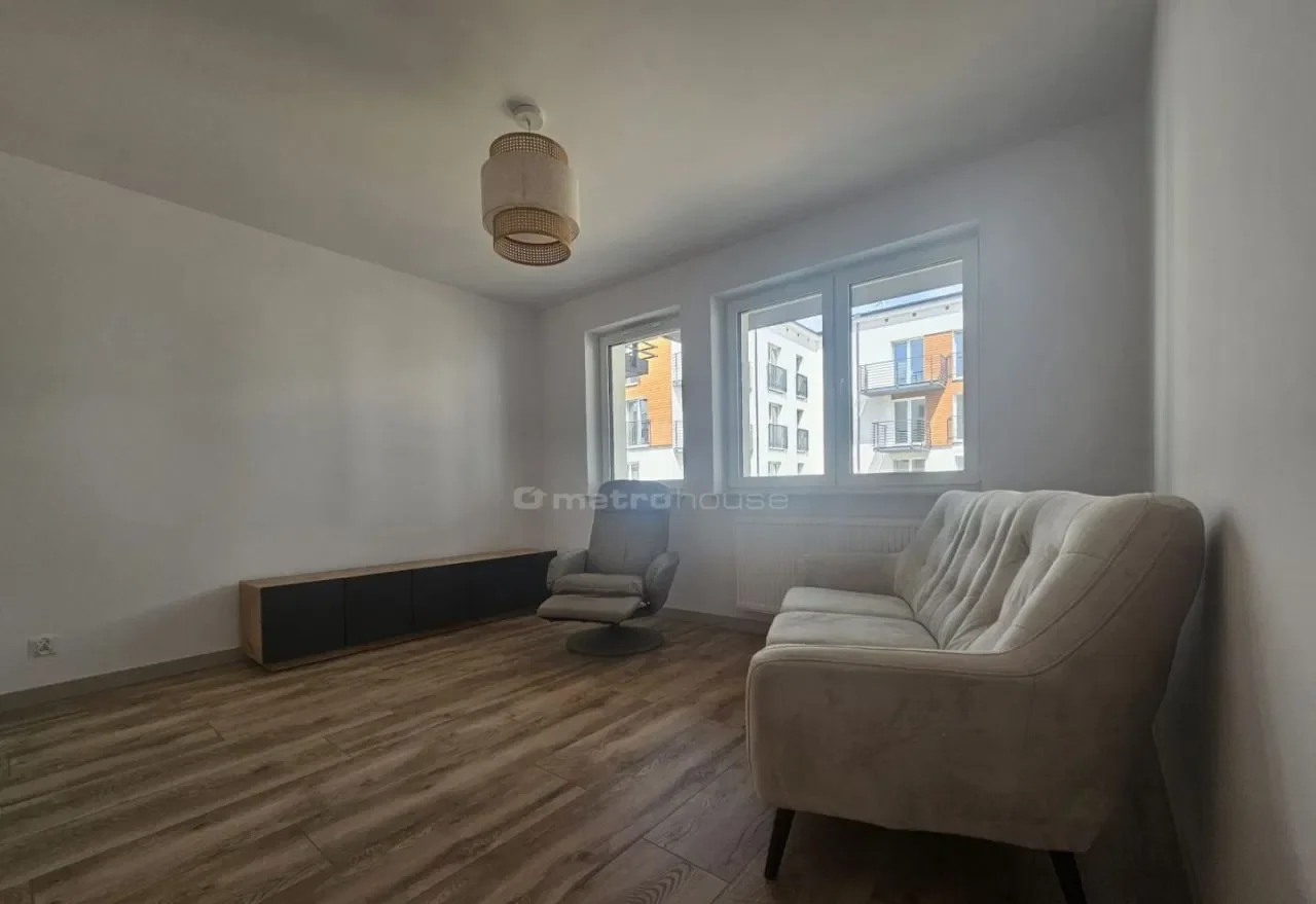 Os.Jar dwa pokoje 47m2, pierwsze piętro z garażem - zdjęcie 8