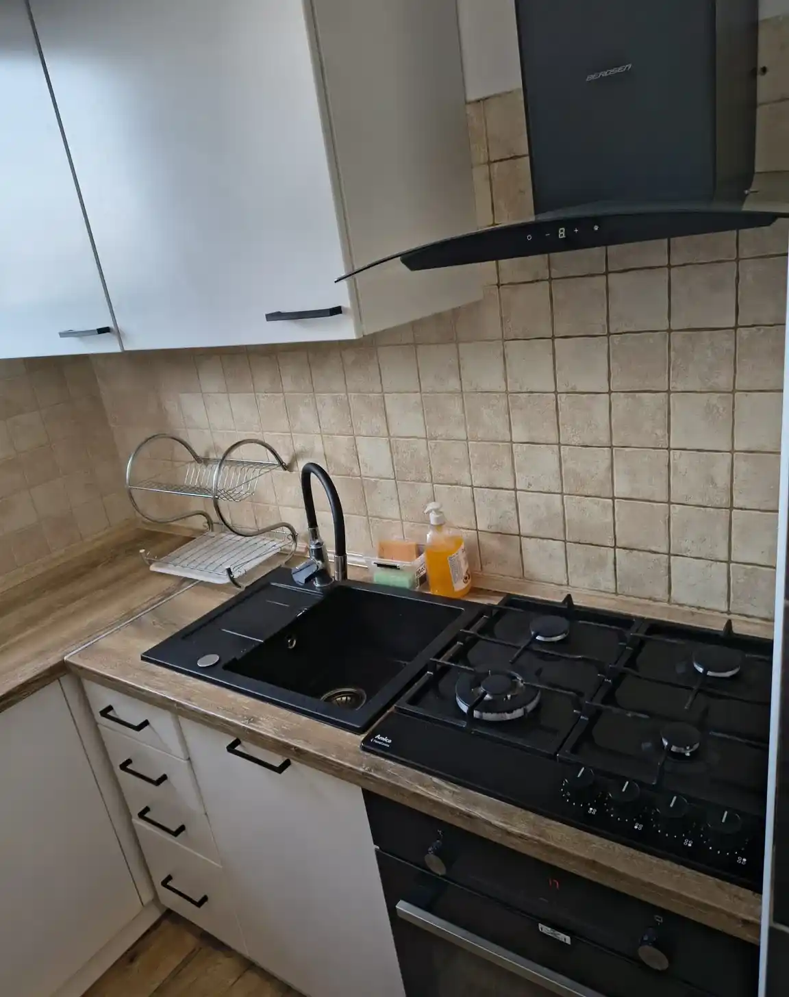 Przestronne mieszkanie na Starym Mieście we Wrocławiu - zdjęcie 10