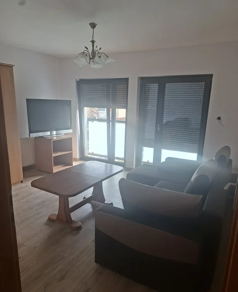 Przytulne Mieszkanie, 70m od jeziora!Spokojna okolica, przy WLKP parku - zdjęcie 2