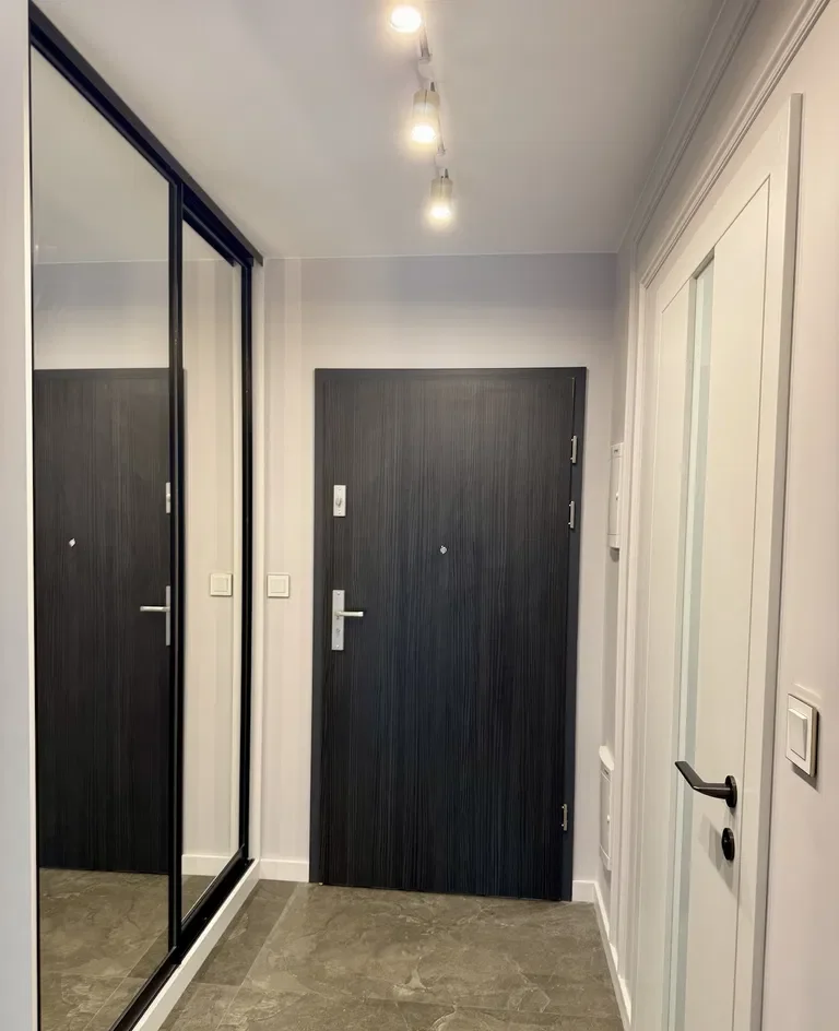 Apartament 2-pokojowy - wysoki standard z balkonem i garażem - zdjęcie 9