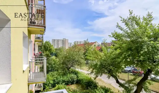 Trzypokojowe mieszkanie z balkonem - zdjęcie 9