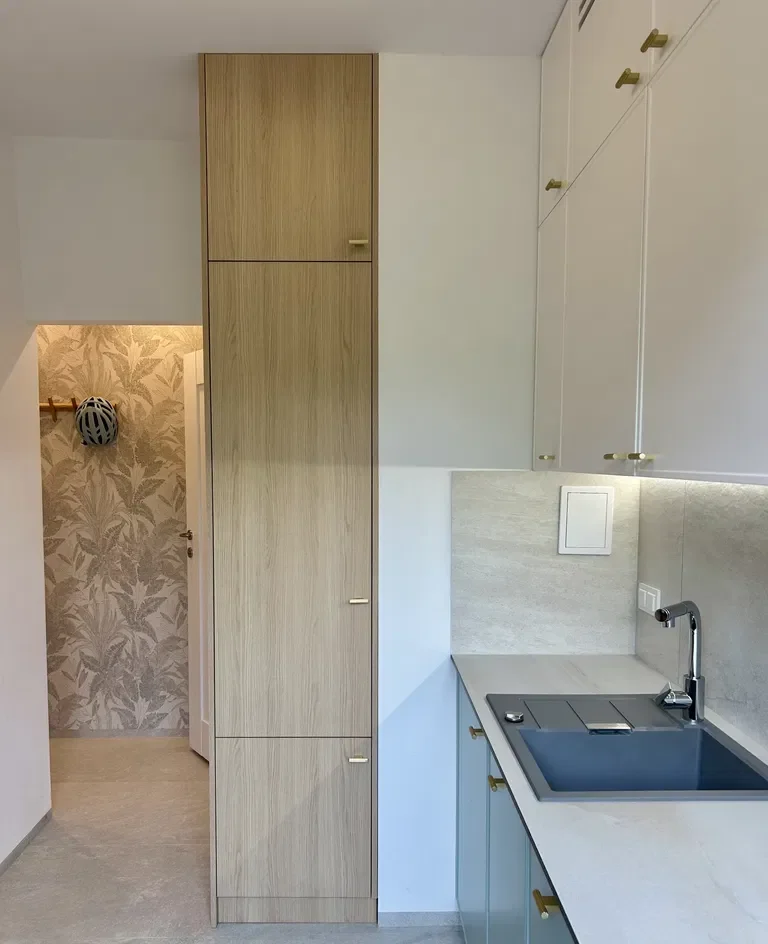 KAWALERKA DO WYNAJĘCIA – CENTRUM, PLAC ZBAWICIELA / STUDIO TO RENT - zdjęcie 6