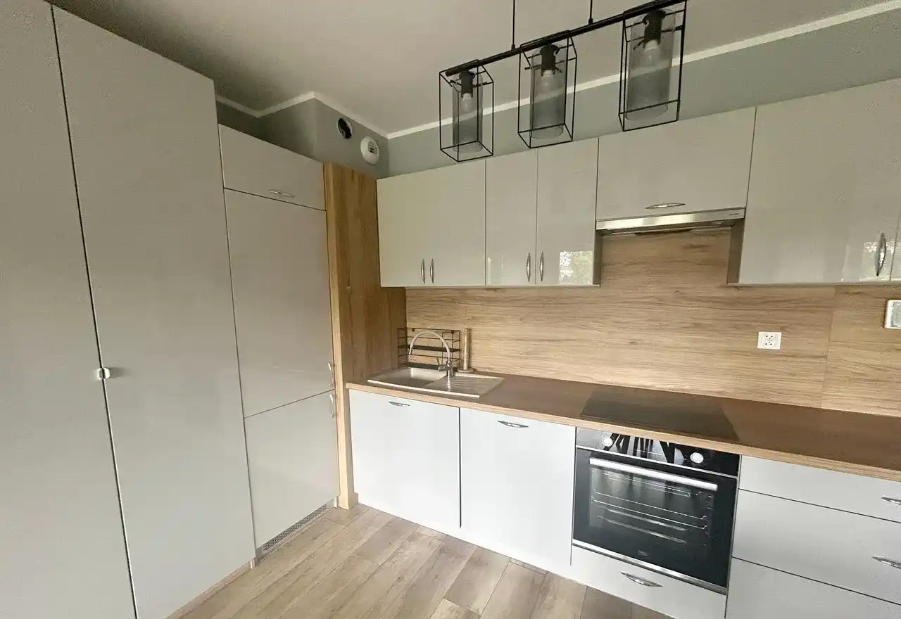 SOLANKOWA ALEJA/42m2+8m2 duża loggia/1PIĘTRO/ winda/ przy Solankach - zdjęcie 6