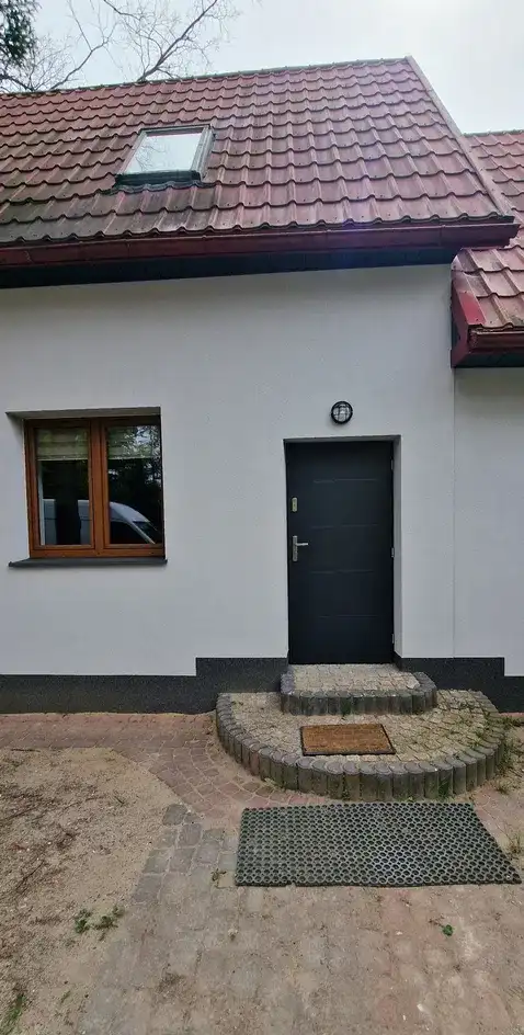 Dom/mieszkanie 2 pokoje 46m2 z ogródkiem i parkingiem - zdjęcie 2