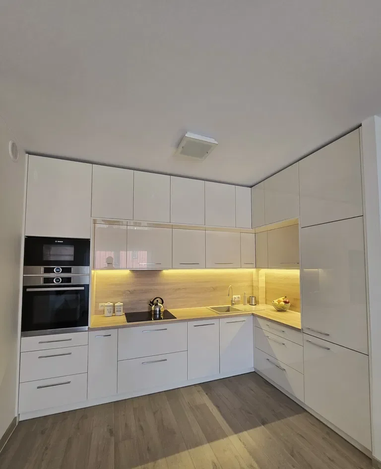 Komfortowe 2-pokojowe mieszkanie z dużym balkonem - Kołobrzeg, centrum - zdjęcie 9