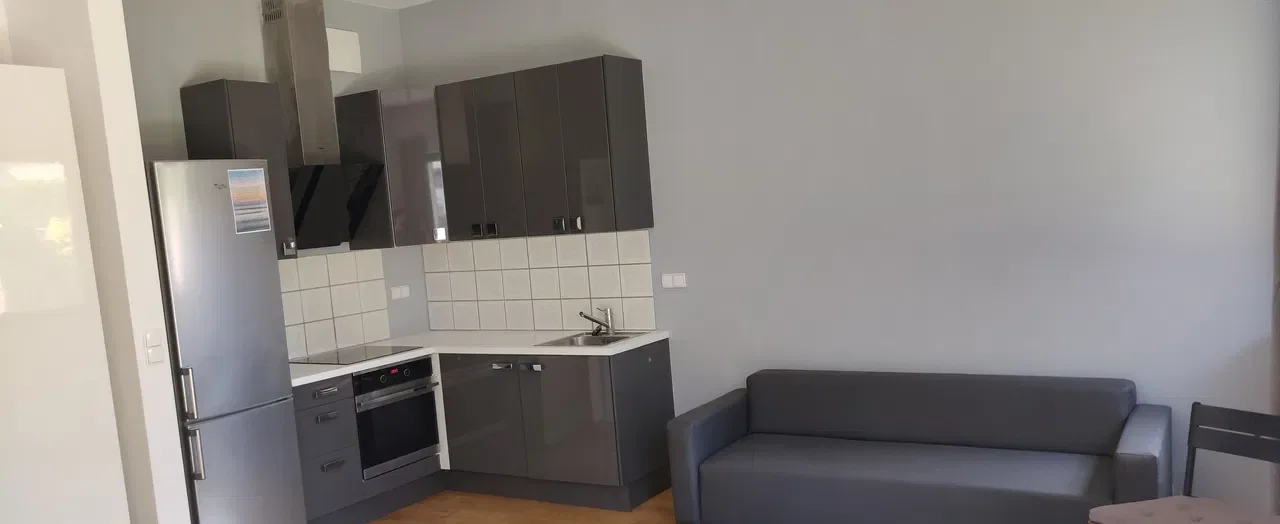 Mieszkanie z ogrodem w pobliżu Parku Szczęśliwickiego - zdjęcie 2