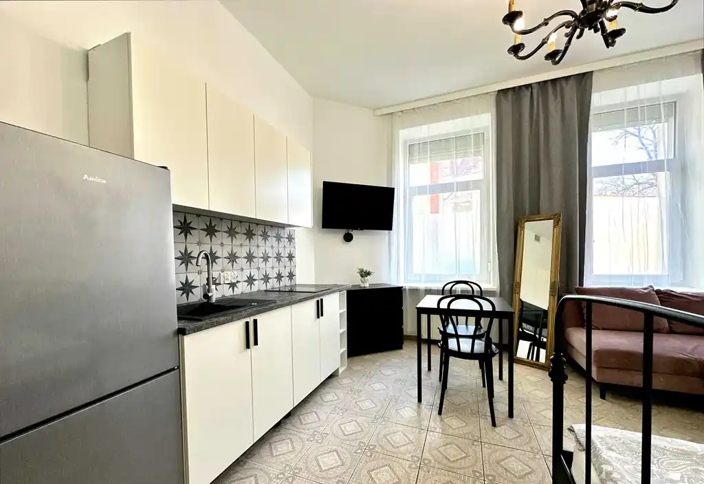 Kawalerka 25 m² do wynajęcia w Sopocie przy ul. Niepodległości - zdjęcie 2
