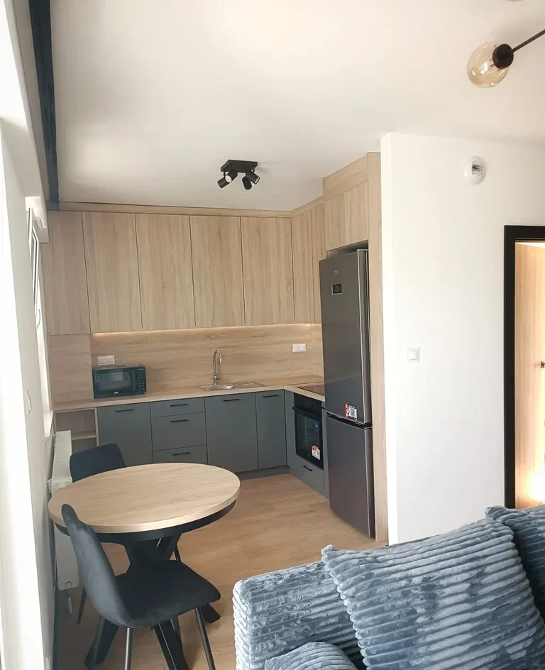 NOWY APARTAMENT, LOGGIA 26 m², WYSOKI STANDARD, PIERWSZY NAJEMCA!
