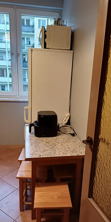 Pokój 1 osobowy po remoncie zamykany na klucz - zdjęcie 10