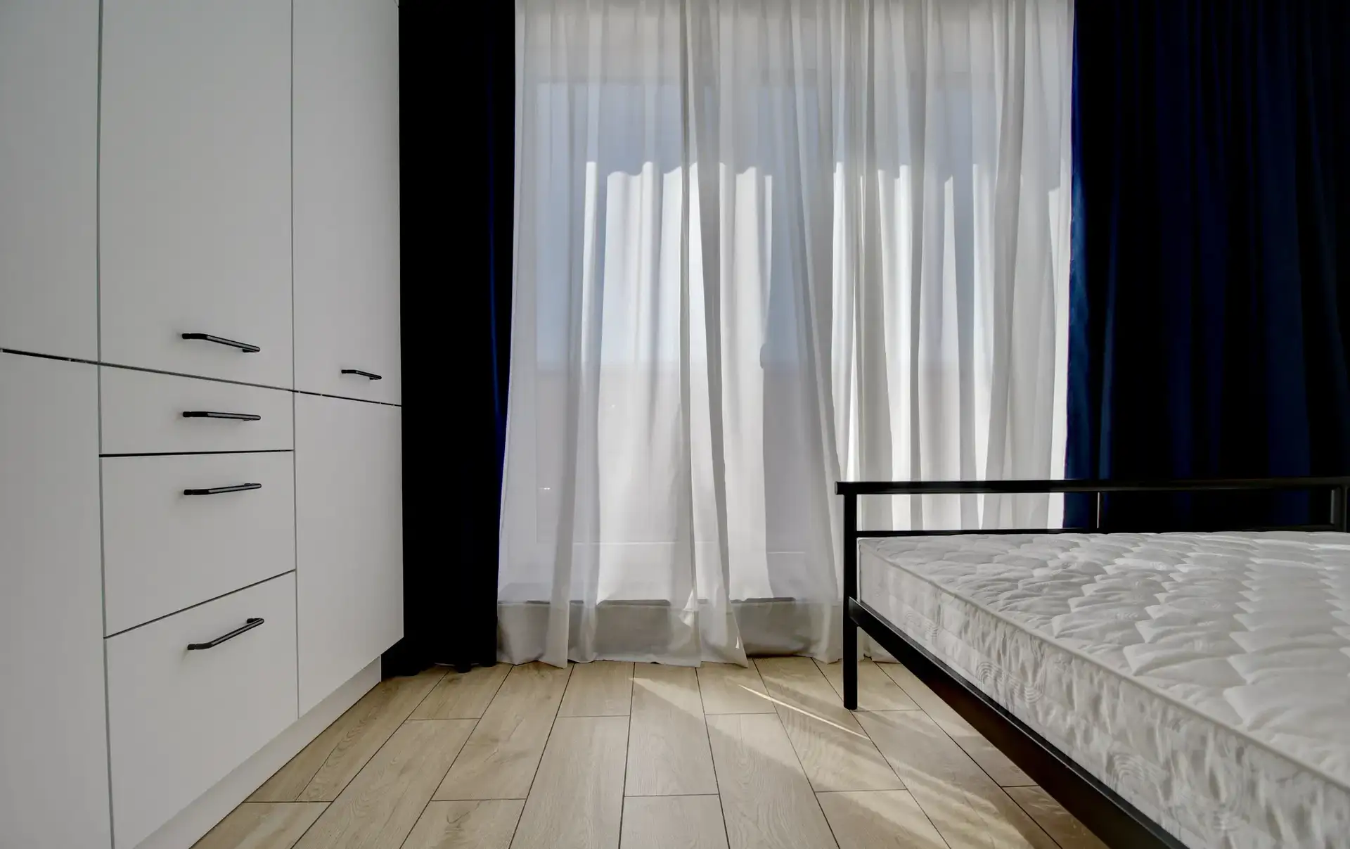 Na wynajem mieszkanie 2 pokojowe, 42 m2, na Jagodnie, wysoki standard - zdjęcie 8
