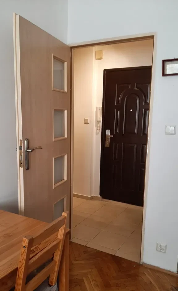 Kawalerka po remoncie,  15 min. do Centrum - zdjęcie 6