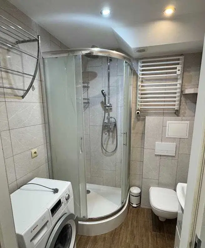 Wynajmę mieszkanie 3 pokoje kuchnia łazienka 60m2 Osiedle Widok parter - zdjęcie 2