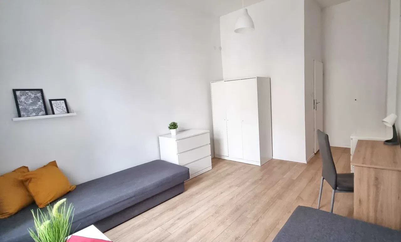 Centrum Katowic - Mikołowska | Duży pokój - 17 m2 | Bez prowizji - zdjęcie 2
