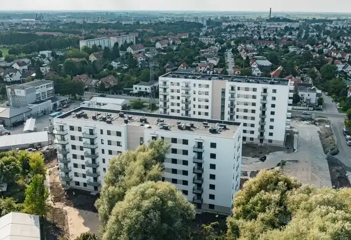 2 pokoje z balkonem + winda + parking - zdjęcie 3