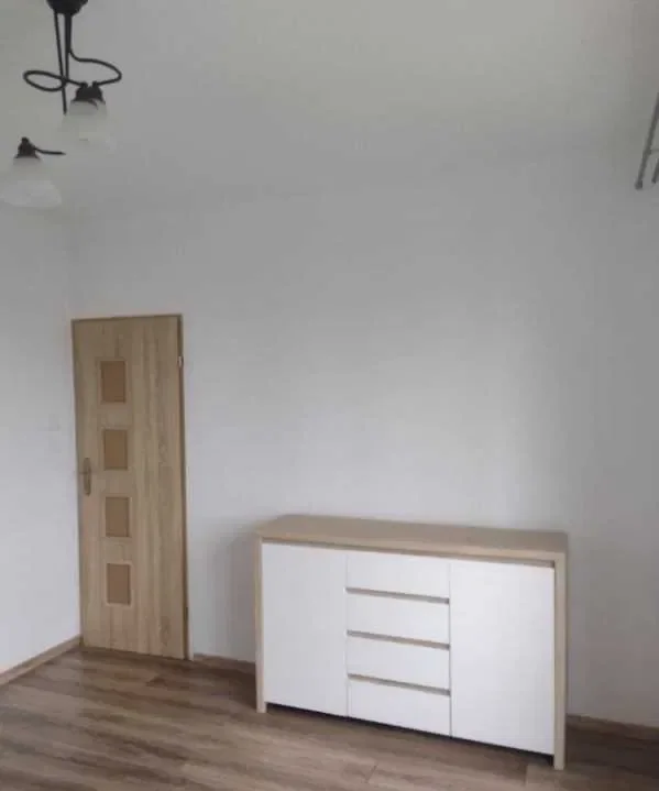 Bezczynszowe dwupokojowe mieszkanie w centrum - zdjęcie 8