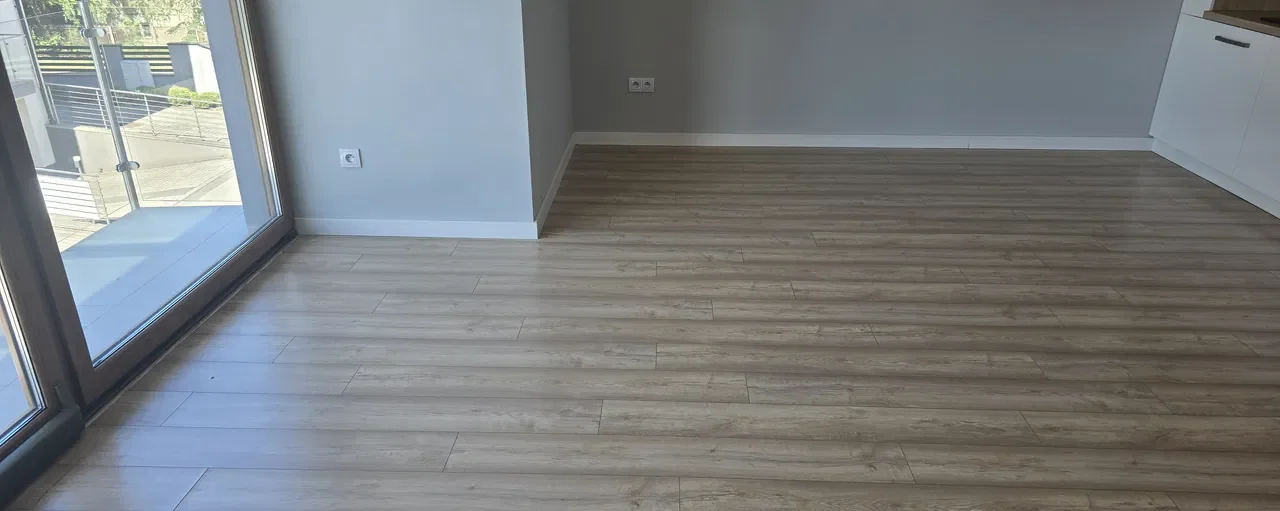 Niepołomice centrum-apartament dwu-poziomowy z garażem - zdjęcie 4