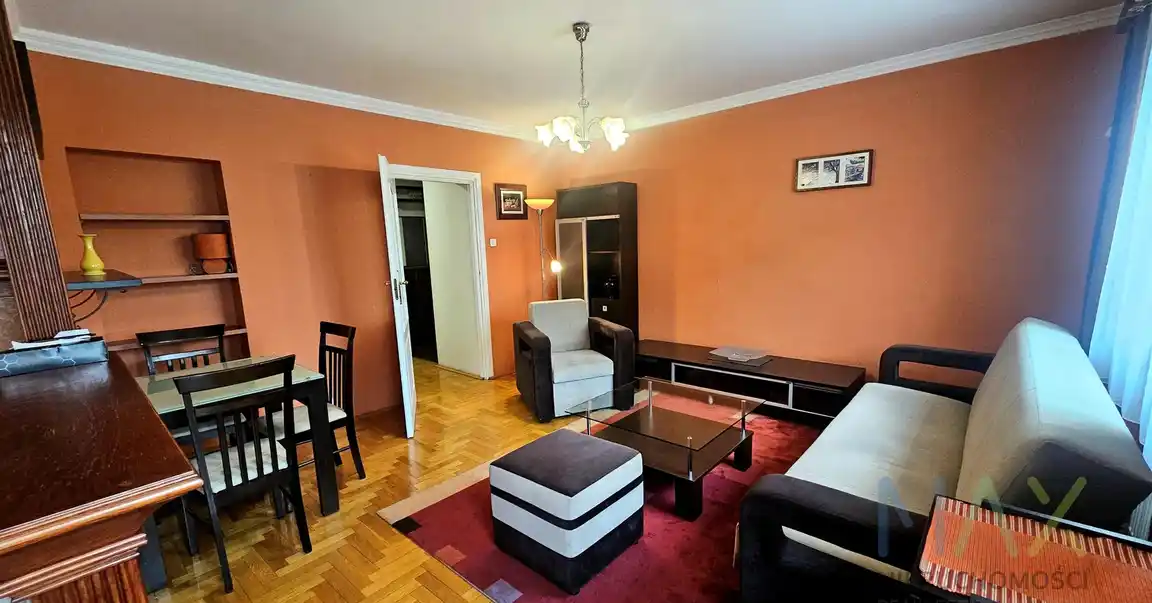 Przestronne 3 pokoje z zamykanym garażem - zdjęcie 10