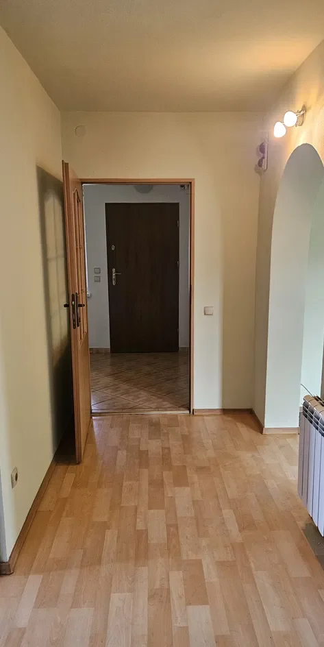 Dom na wynajem z garażem i piwnicą - zdjęcie 7