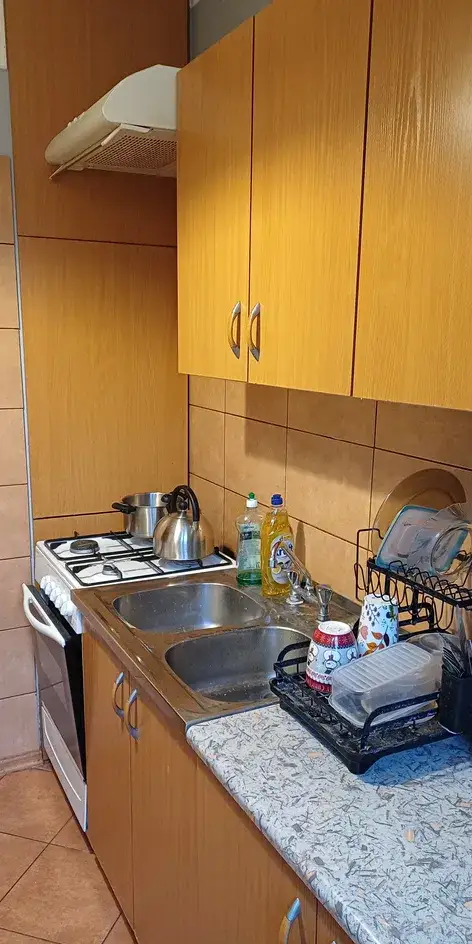 Pokój 1 osobowy po remoncie zamykany na klucz - zdjęcie 9