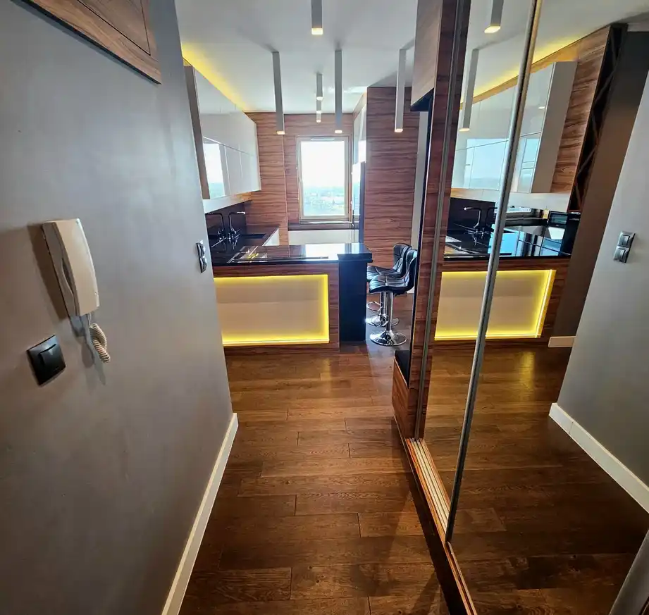 Luksusowy apartament z sauną i jacuzzi na 16 piętrze w centrum - zdjęcie 8