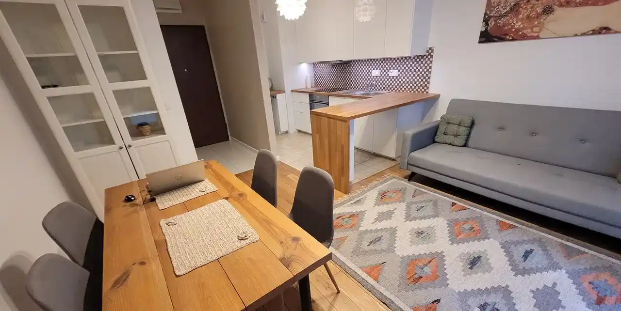 Mieszkanie 2 pokoje garaż i ogródek, Praga Południe blisko centrum - zdjęcie 4