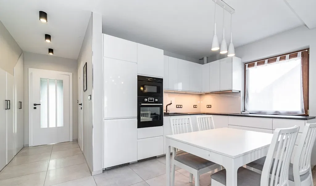 3-pokojowe, wysoki standard, prywatny ogródek, 2 miejsca postojowe - zdjęcie 6