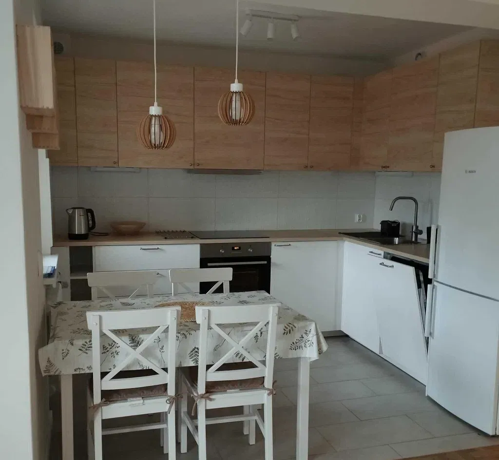 Przestronne 3 -pokojowe 55 m2 w centrum Bojary - zdjęcie 3