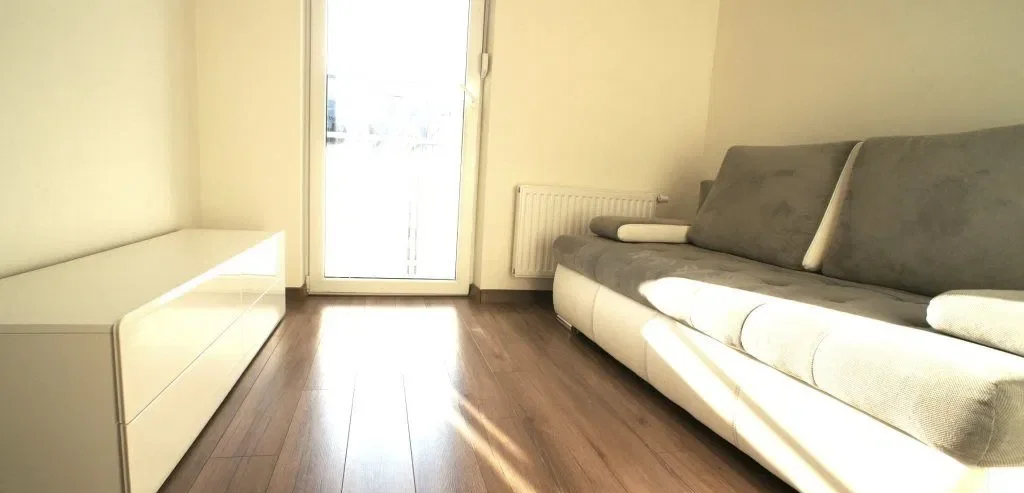 Wynajem 4-pokojowego apartamentu 88 mkw w nowoczesnym budynku - zdjęcie 10