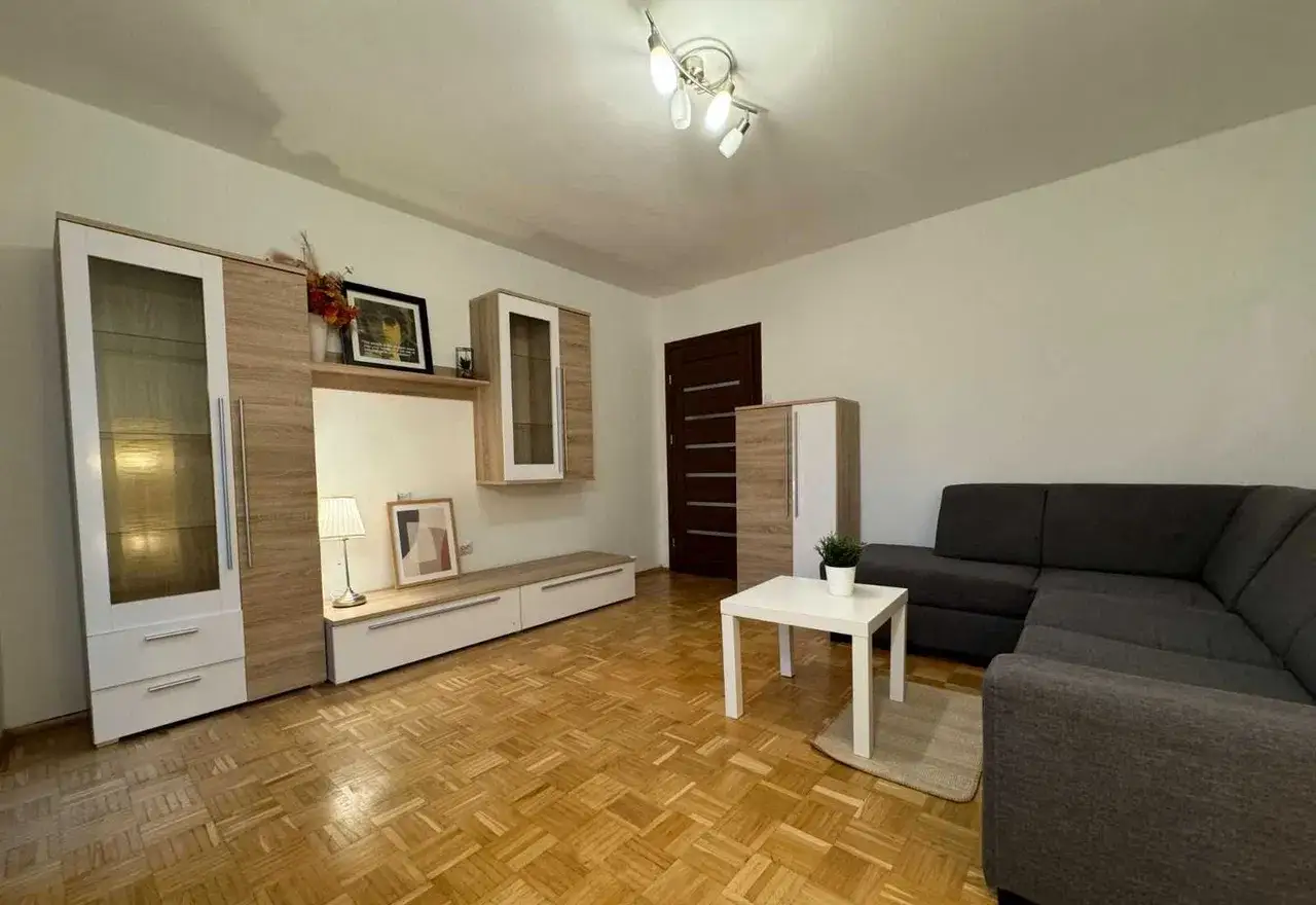 Nożownicza/ok. Rynku, duży, umeblowany pokój z wyjściem na ballkon! - zdjęcie 2