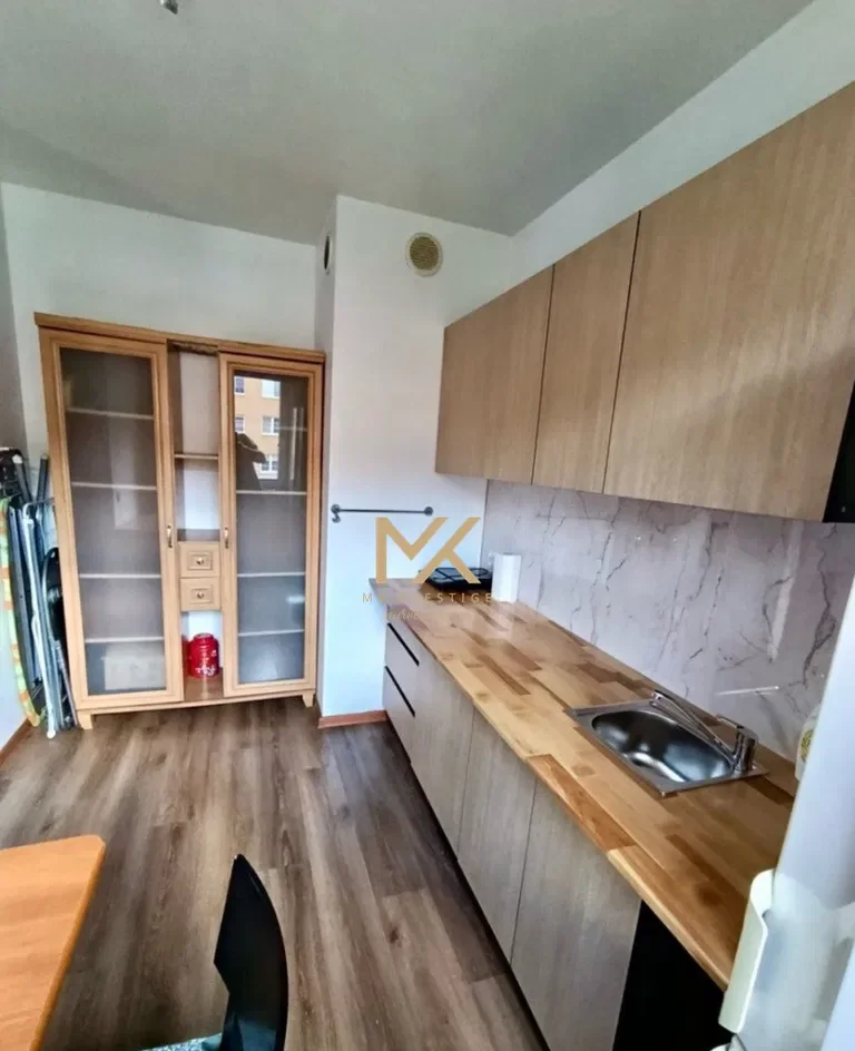 Przestronna kawalerka 40 m² z balkonem, garażem i komórką - zdjęcie 4