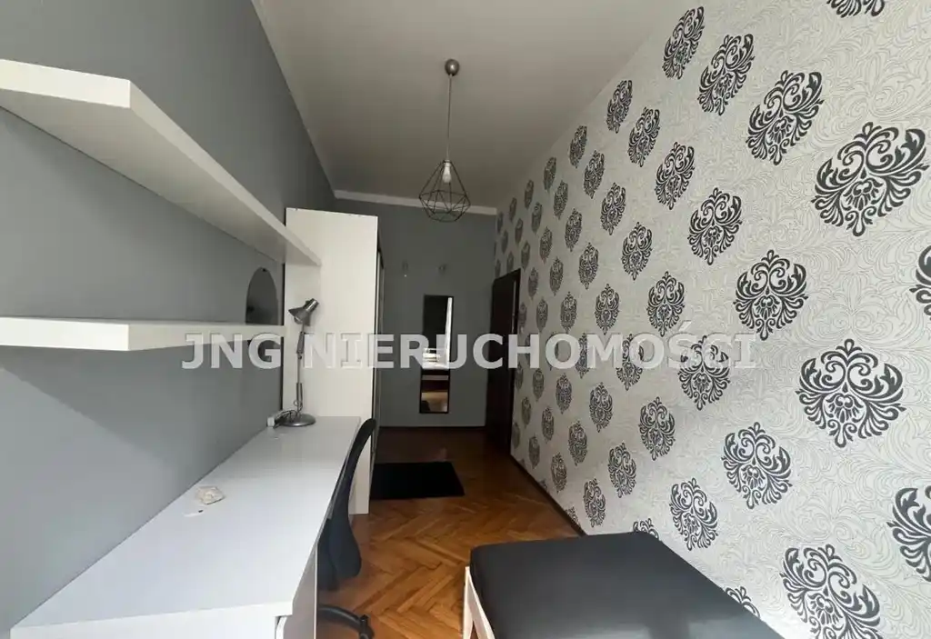 Poznań Łazarz cztery pokoje umeblowane, balkon - zdjęcie 6