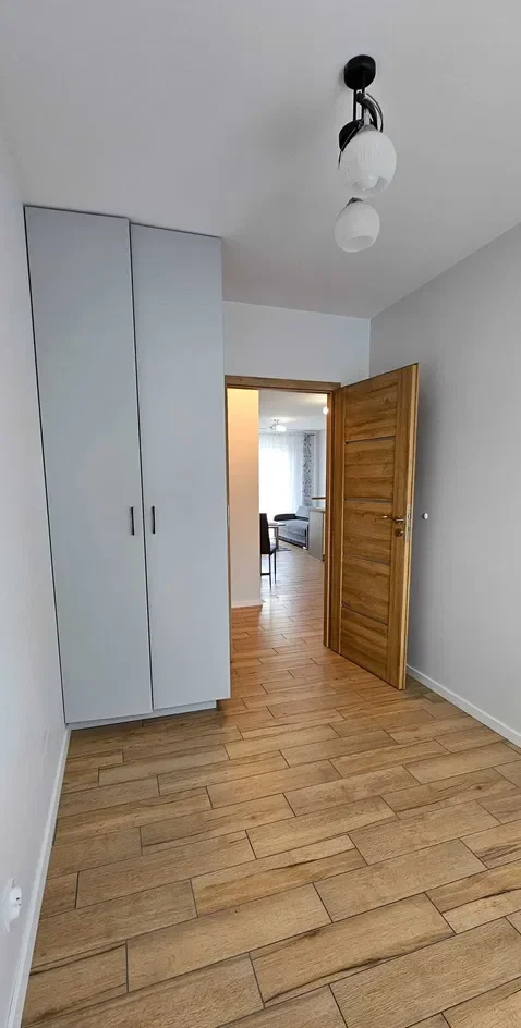 Mieszkanie 3-pokojowe z garażem - zdjęcie 2