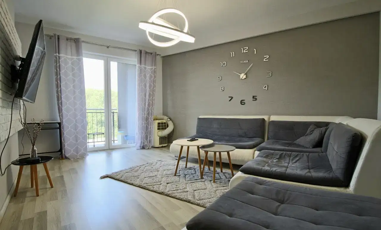 3 pokoje, od zaraz, Pets Friendly, 75 m², Balkon, Garaż
