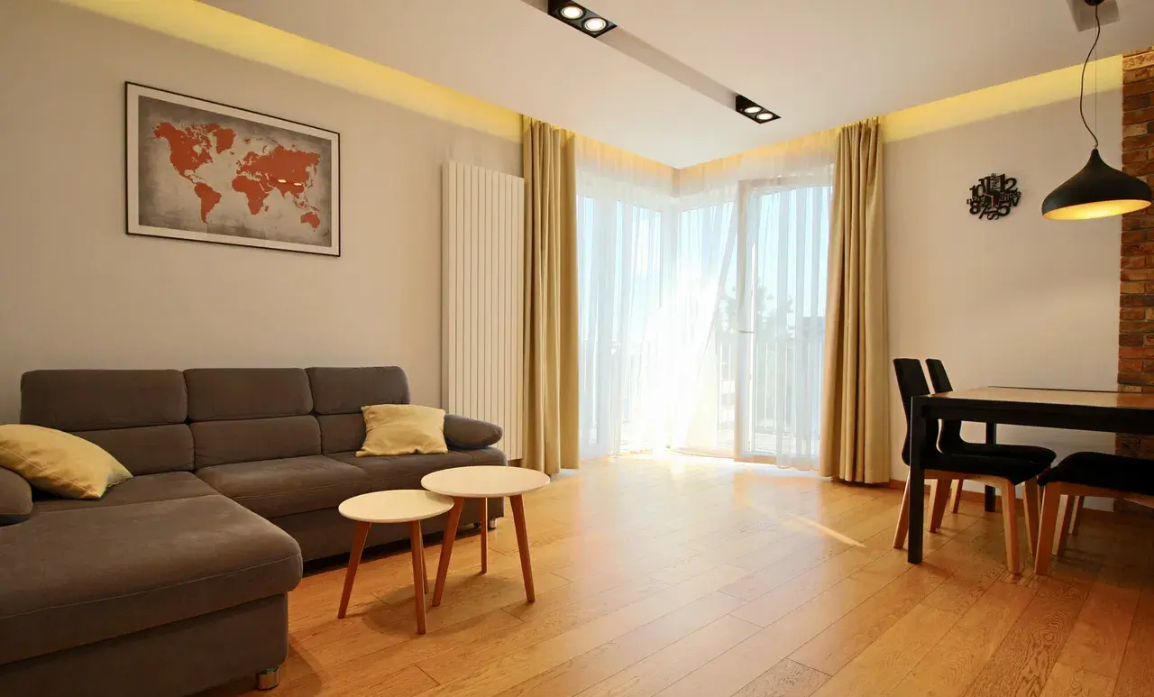 PL/RU Od zaraz/Osobna kuchnia/Przewóz/Garaż/Balkon/Ostatnie piętro