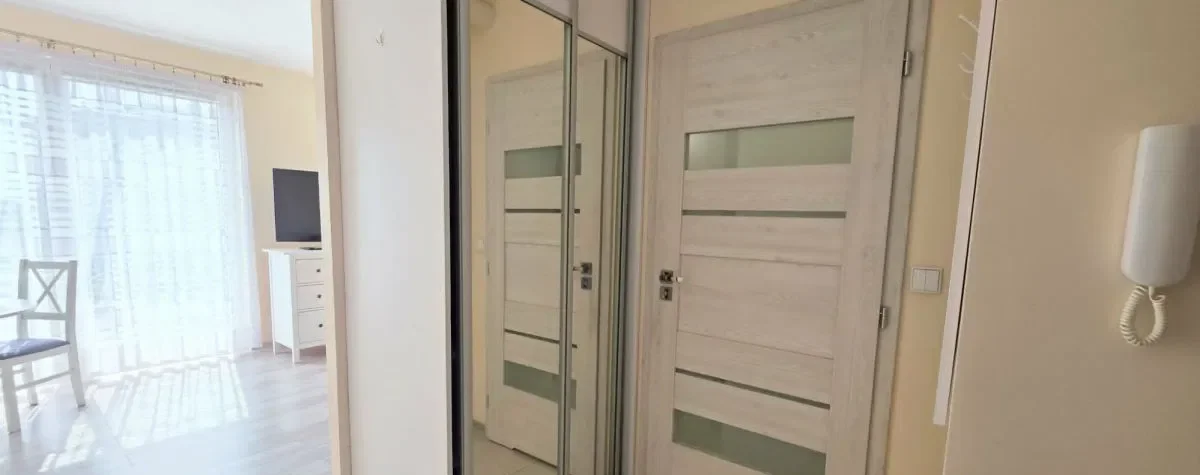Ciche mieszkanie w samym centrum miasta - zdjęcie 8
