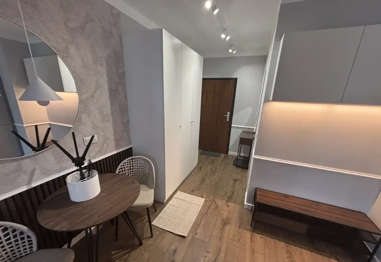 APARTAMENT w ŚRÓDMIEŚCIU! WYSOKI STANDARD Z BALKONEM! PIERWSZY NAJEMCA - zdjęcie 3