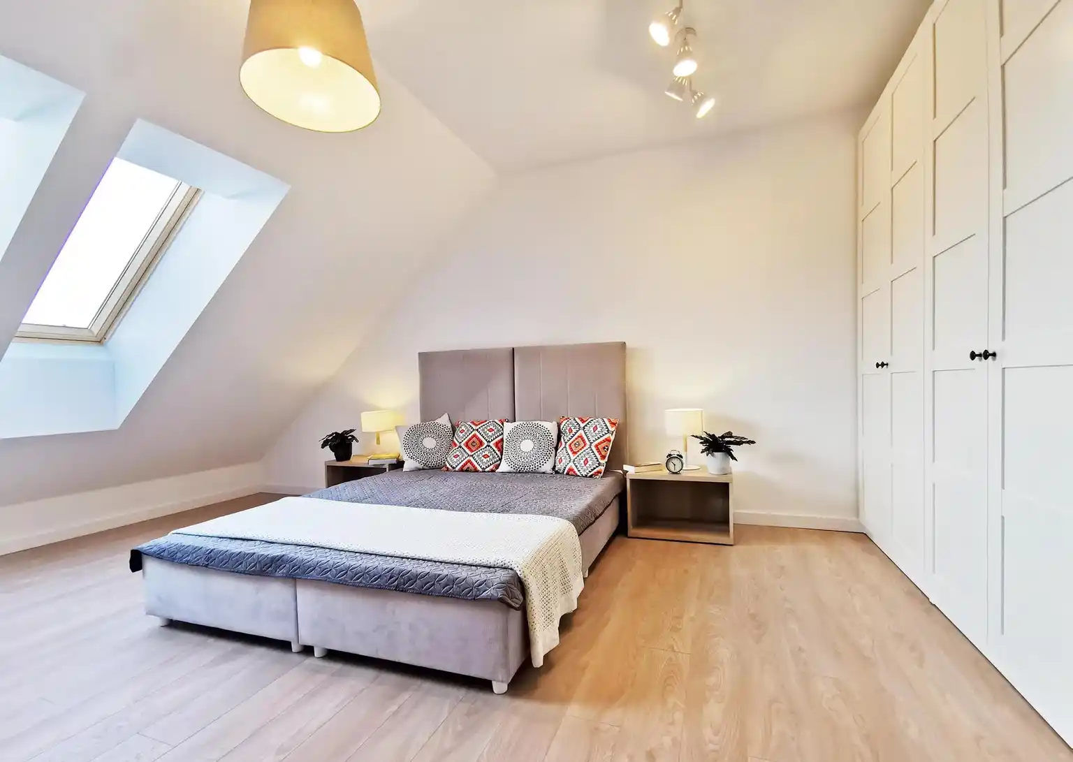 szereg przy Marino 102m2 4 pokoje / Karłowice / 2 miejsca postojowe - zdjęcie 9