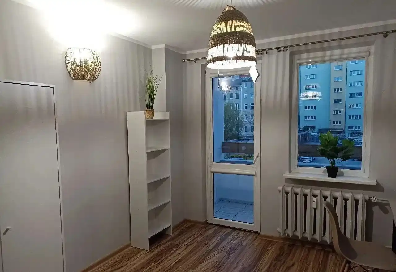 3 pok. mieszkanie- I piętro okolicy Pl.Grunwaldzki/O.Botaniczny