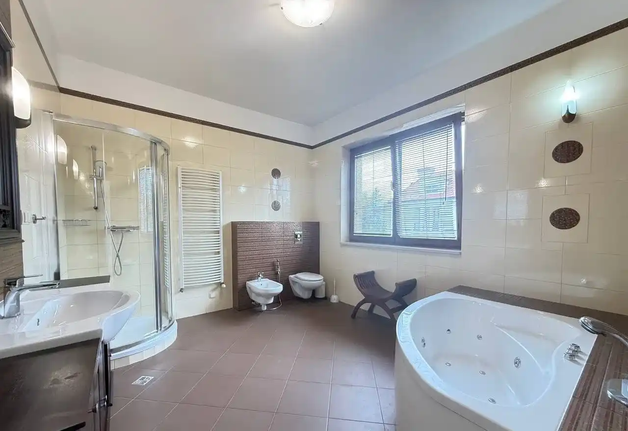 Dom na wynajem 330 m² z basenem i ogrodem, Wilanów, ul. Husarii - zdjęcie 8