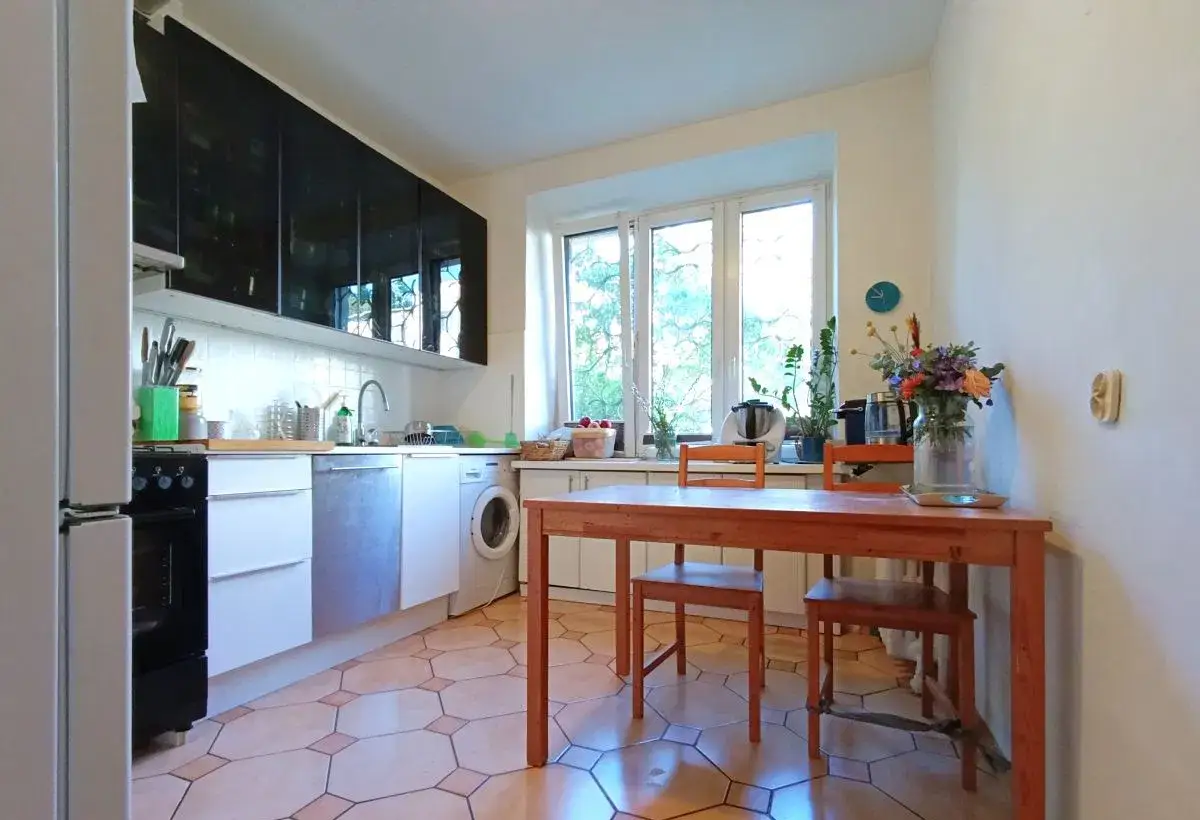 Bielany Wroc., przytulny dom z ogrodem, 6 pokoi, 4 łazienki, garaż. - zdjęcie 2
