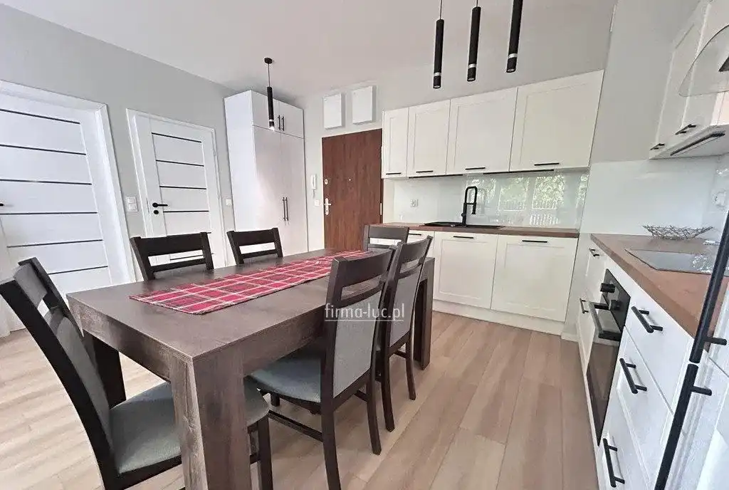 Apartament z m. postojowym, piwnicą w centrum. - zdjęcie 5