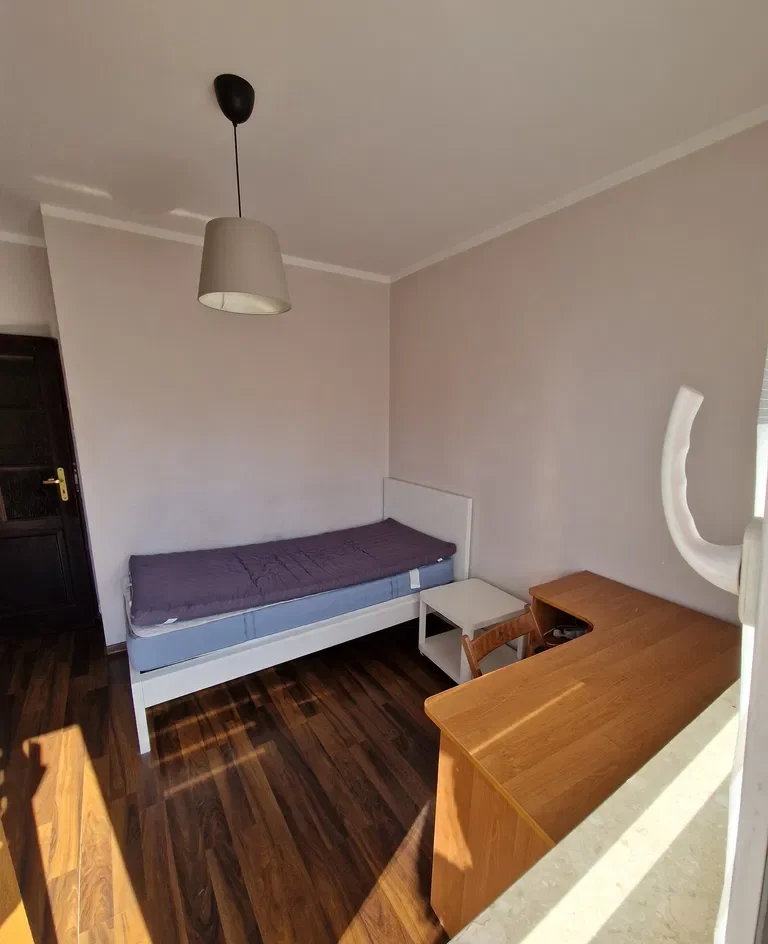 Pokój z balkonem do wynajęcia - kameralne osiedle, ul. Przewóz - zdjęcie 3