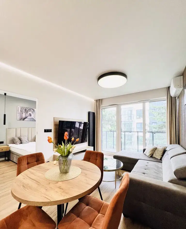 2 pokojowe 37 m2, balkon, klimatyzacja, ul. Rydlówka, R. Matecznego