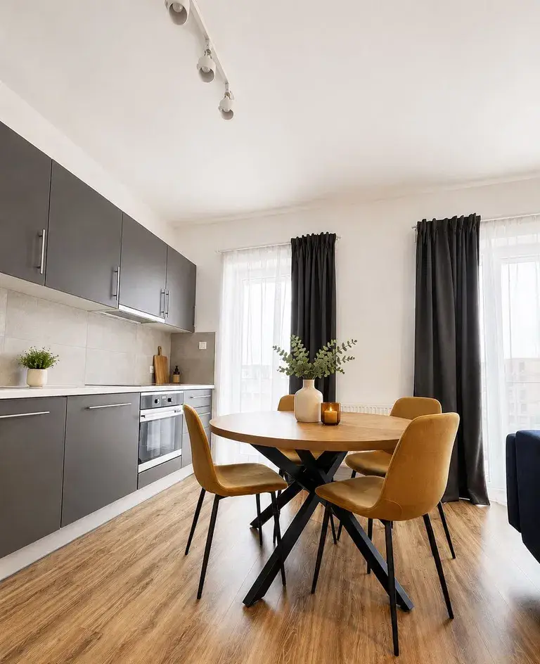Przestronny balkon| 50m2| Obok PKP i Galeria Krakowska| Pet Friendly| Parking - zdjęcie 2