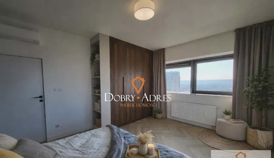 Apartament 17 piętro, 4 pokoje + garaż i komórka l - zdjęcie 7