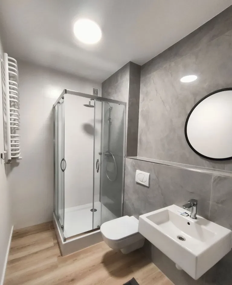Nowoczesny apartament 2-pokojowy z antresolą - zdjęcie 8